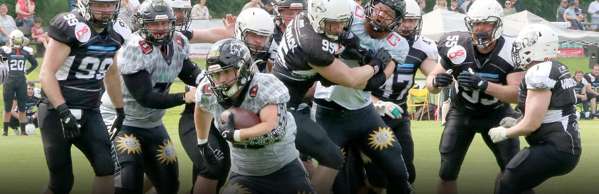 wolves-wolfpack-awaygame_00